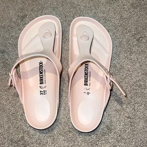 Gizeh Birkenstock sandals size 6